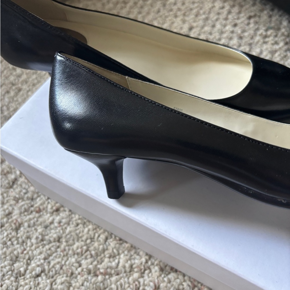 Calvin Klein Black Leather Classic Kitten Heel Pumps